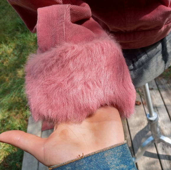 Cropped Rabbit Jacket - Picture 4 of 7